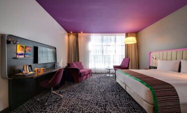 Park Inn room